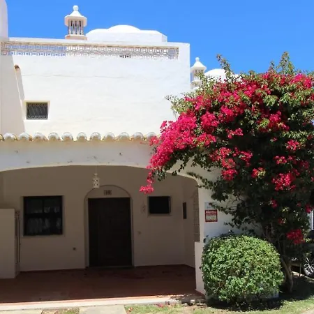 Typical Portuguese Beach House Just 88m To The Beach