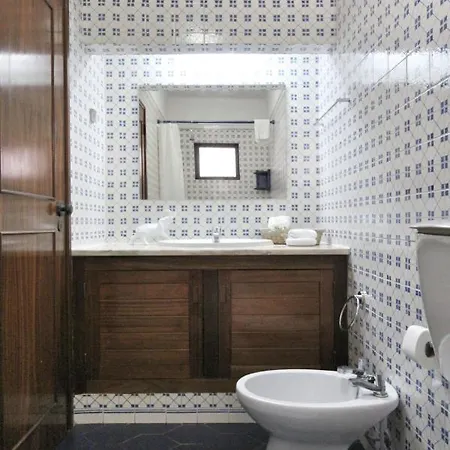 Typical Portuguese Beach House Just 88m To The Beach *
