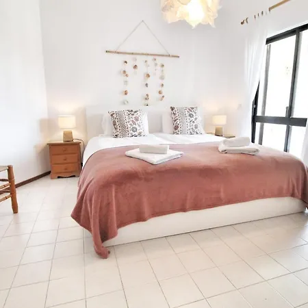 Typical Portuguese Beach House Just 88m To The Beach Porches (Algarve)