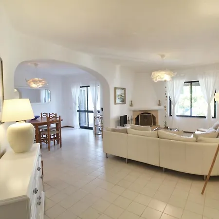Ferienhaus Typical Portuguese Beach House Just 88m To The Beach Porches (Algarve)